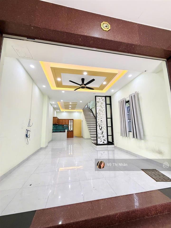 Giá 12 tỷ  diện tích 114m2 (5.75*20m)  ngay gigamall  đường xe hơi quay đầu