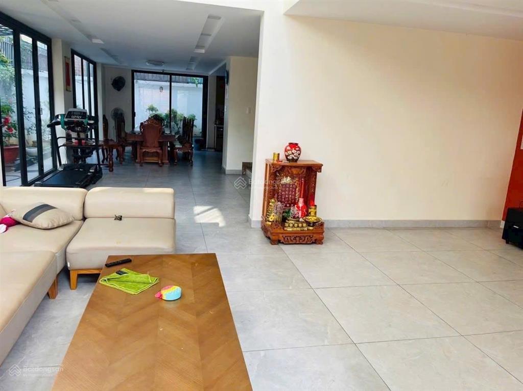 Biệt thự 4 tầng  dt 9x22m  giá 22 tỷ  đường lớn 10m  khu bên sông gần phạm văn đồng