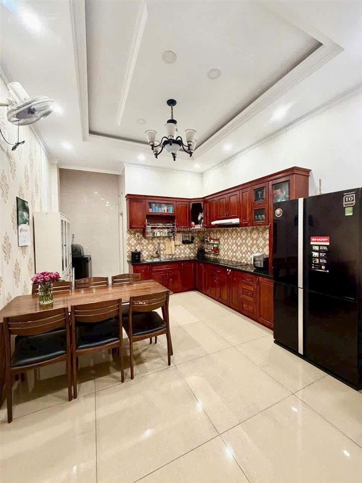 Cần bán nhanh có giá tốt  bán nhà mặt tiền đường 19 khu bên sông  dt 4*21m  cách sông sg 200m