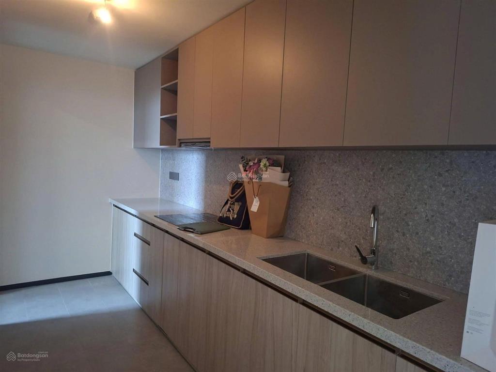 Cho thuê căn hộ 3 phòng ngủ, 101 m2, tại lumi hanoi, cơ bản.  0963 559 ***