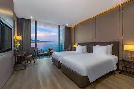 Chuyển nhượng khách sạn 5 sao tại bãi cháy vị trí nhìn thẳng ra vịnh hạ long 370 tỉ.  0944 587 ***