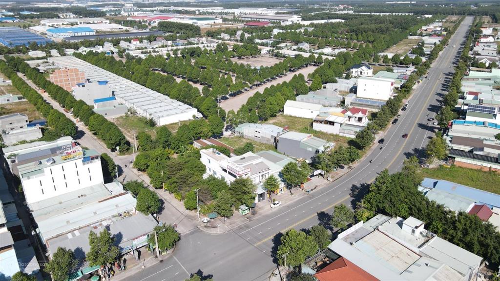 Đất đối diện chợ bàu bàng  150m2  1tỷ7  sổ sẵn