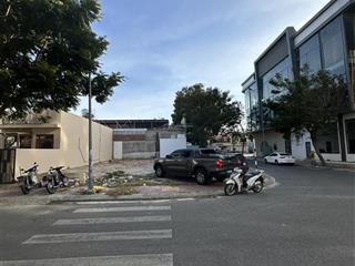 Bán cặp góc k1, đối diện chung cư hacom, 180m2, giá chỉ 11ty2 tl