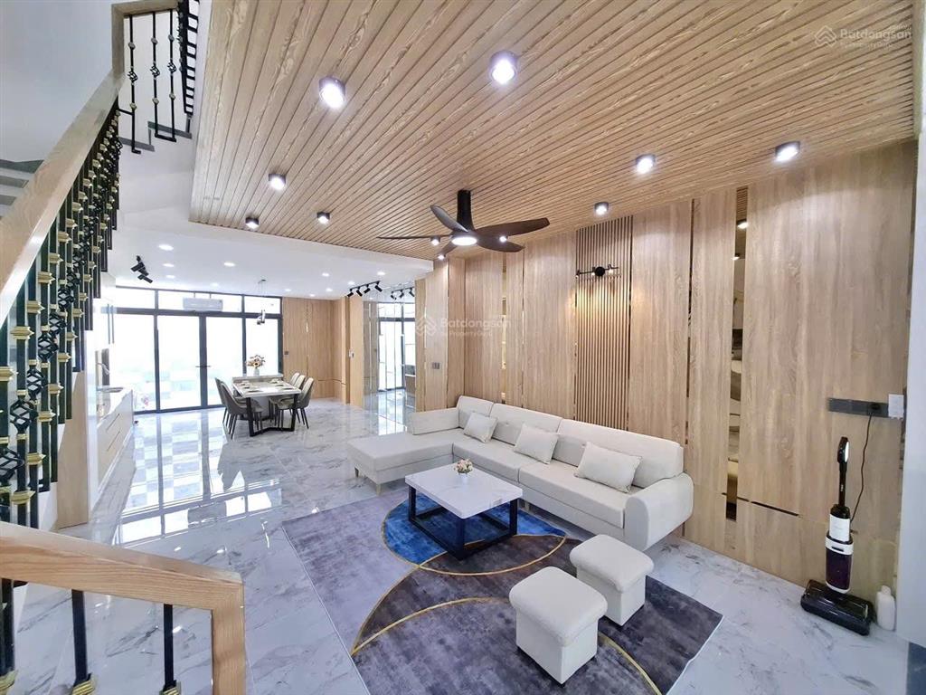 Nhà mới xây 4 tầng  đường cao bá quát khu k1 phan rang  full nội thất cao cấp