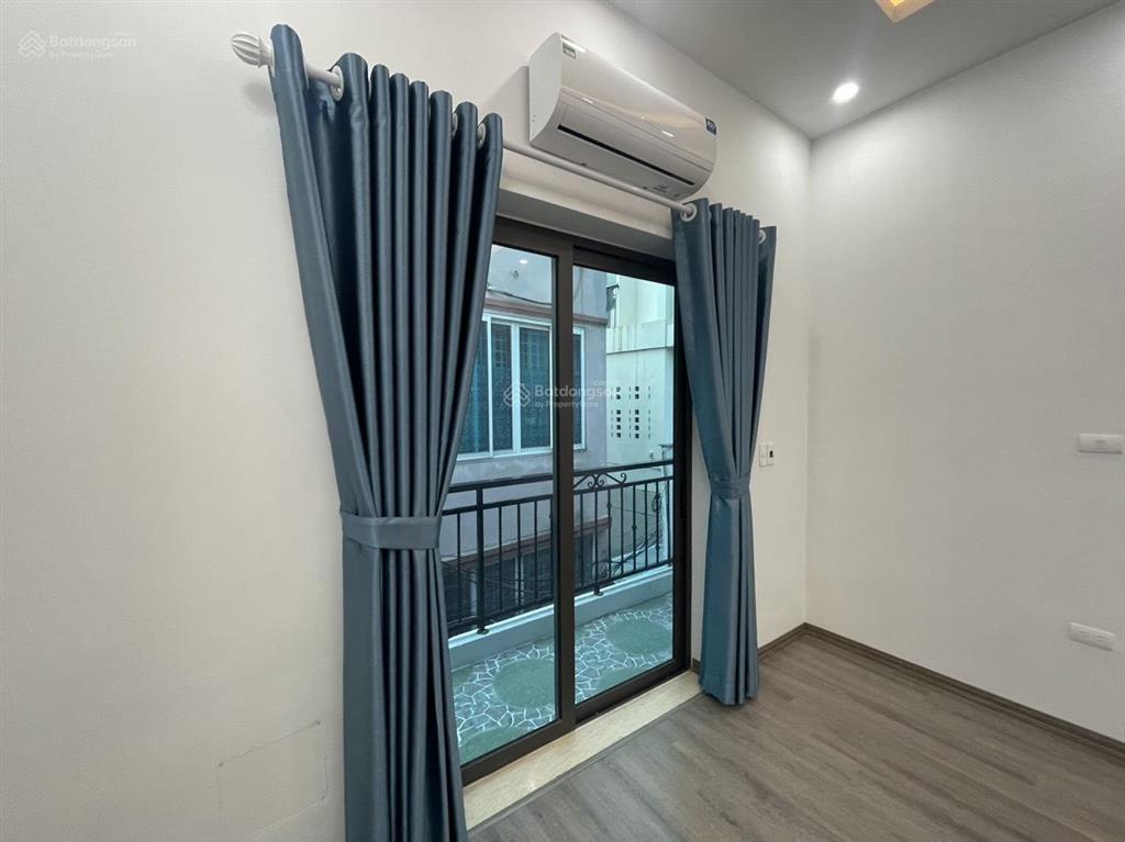 Cho thuê tòa nhà văn phòng ngõ 99 phố nguyễn trí thanh diện tích 80 mét mặt tiền 5 mét x 7 tầng
