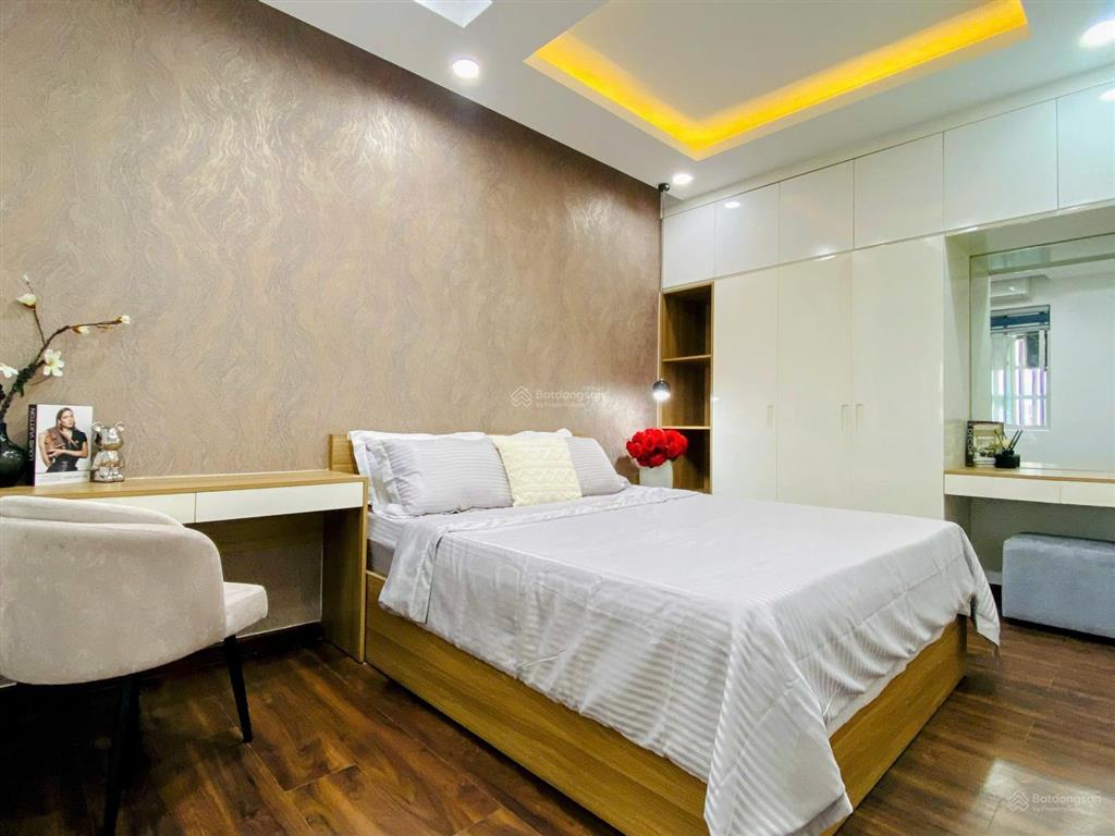 Bán căn hộ cao cấp mỹ khánh 2a phú mỹ hưng, dt 118m2, 3 ngủ, full nội thất mới, view đẹp, giá 9,3ty
