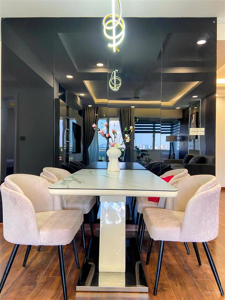 Bán căn hộ cao cấp mỹ khánh 2a phú mỹ hưng, dt 118m2, 3 ngủ, full nội thất mới, view đẹp, giá 9,3ty