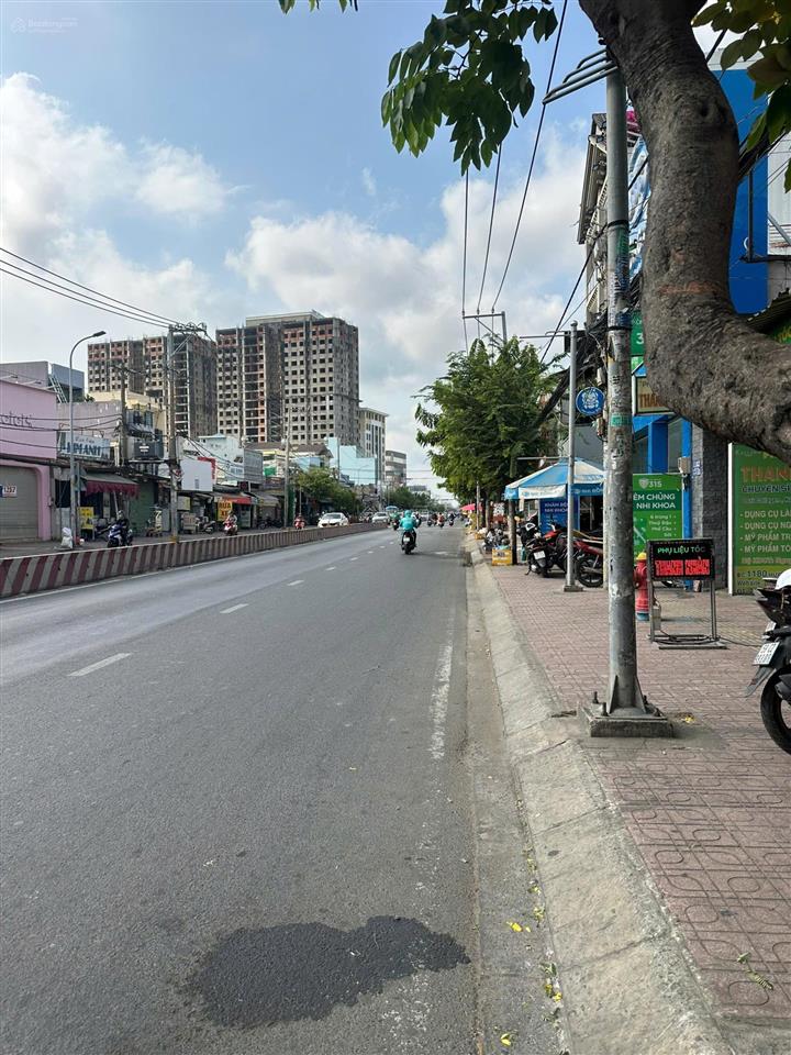 Cơ hội vàng sở hữu nhà 2mt huỳnh tấn phát, dòng tiền 400tr/tháng, có 100 phòng cho thuê, giá 130 tỷ