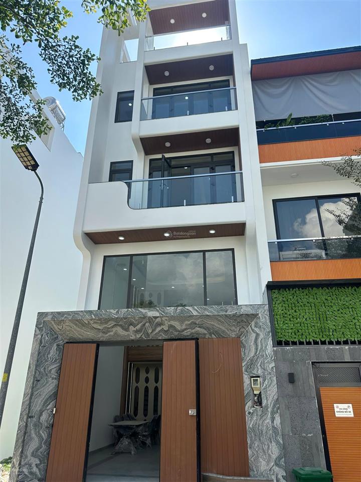 Chính chủ bán nhà mới lê văn lương, nhà bè, dt 80m2,  nội thất cao cấp, thang máy sẵn, giá 10,85 tỷ