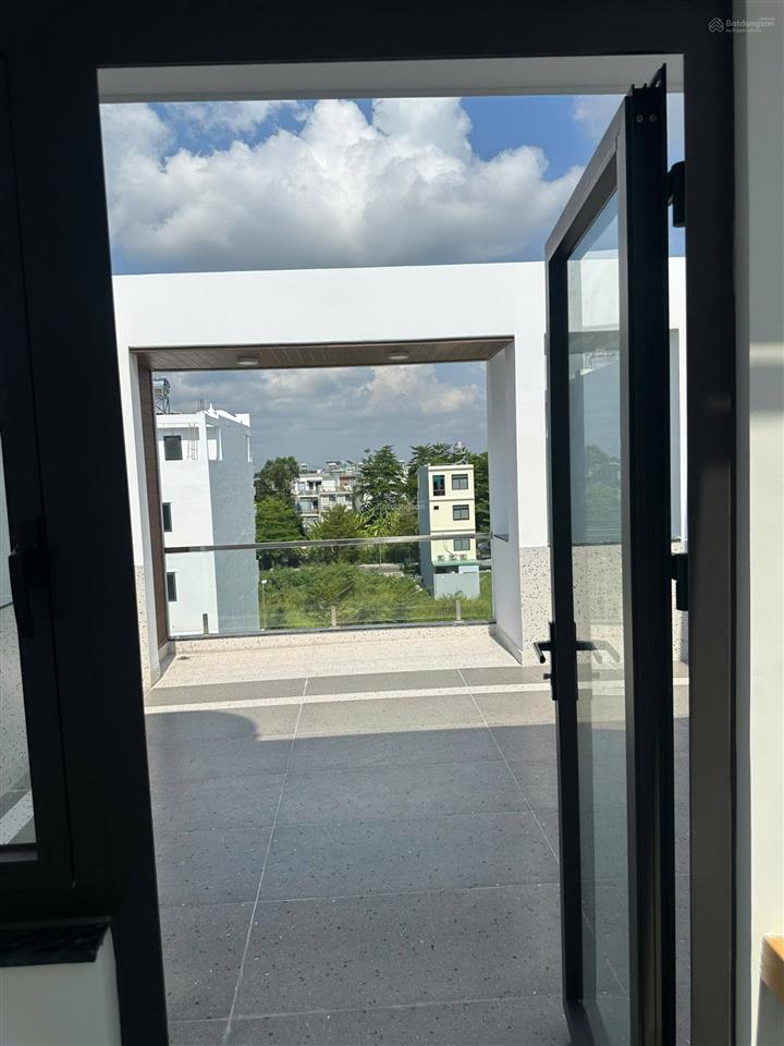 Chính chủ bán nhà mới lê văn lương, nhà bè, dt 80m2,  nội thất cao cấp, thang máy sẵn, giá 10,85 tỷ
