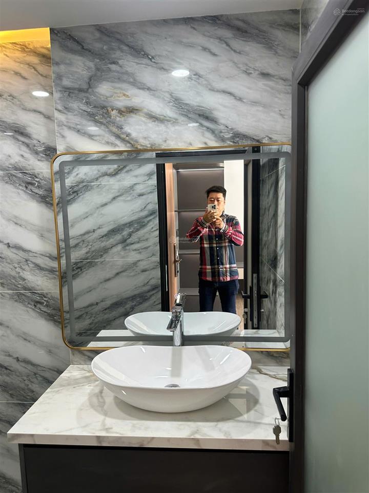 Chính chủ bán nhà mới lê văn lương, nhà bè, dt 80m2,  nội thất cao cấp, thang máy sẵn, giá 10,85 tỷ