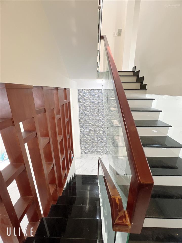 Nhà 1 trệt 2 lầu hẻm ô tô kha vạn cân, linh đông, thủ đức chỉ 250m ra phạm văn đồng, 7,9 tỷ