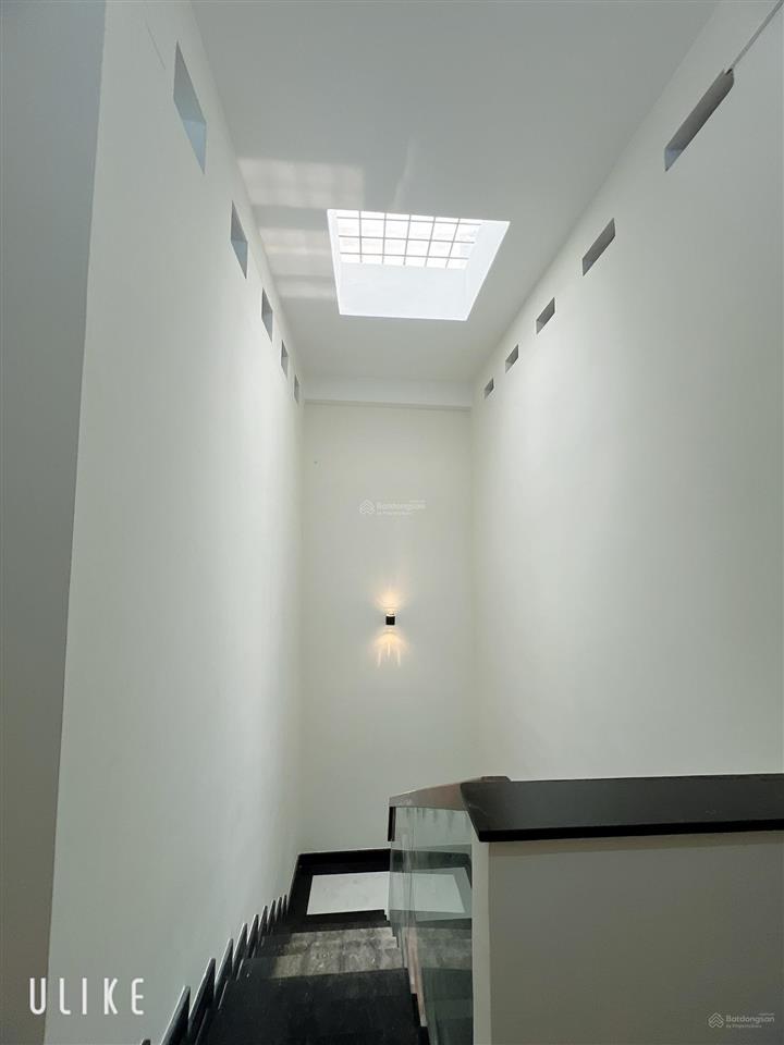 Nhà 1 trệt 2 lầu hẻm ô tô kha vạn cân, linh đông, thủ đức chỉ 250m ra phạm văn đồng, 7,9 tỷ