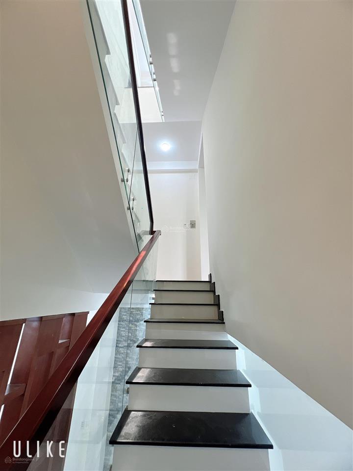 Nhà 1 trệt 2 lầu hẻm ô tô kha vạn cân, linh đông, thủ đức chỉ 250m ra phạm văn đồng, 7,9 tỷ