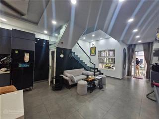 Bán nhà 3 tầng xe hơi đậu cửa 75m2 5x15m p phú hữu quận 9 lvcc 5,8 tỷ