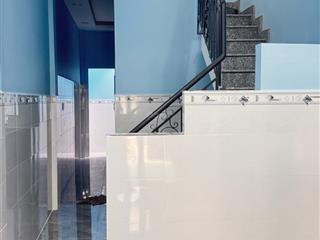 Chính chủ cho thuê nhà nguyên căn mới xây p phú hữu quận 9 3pn 7 triệu 0764 994 ***