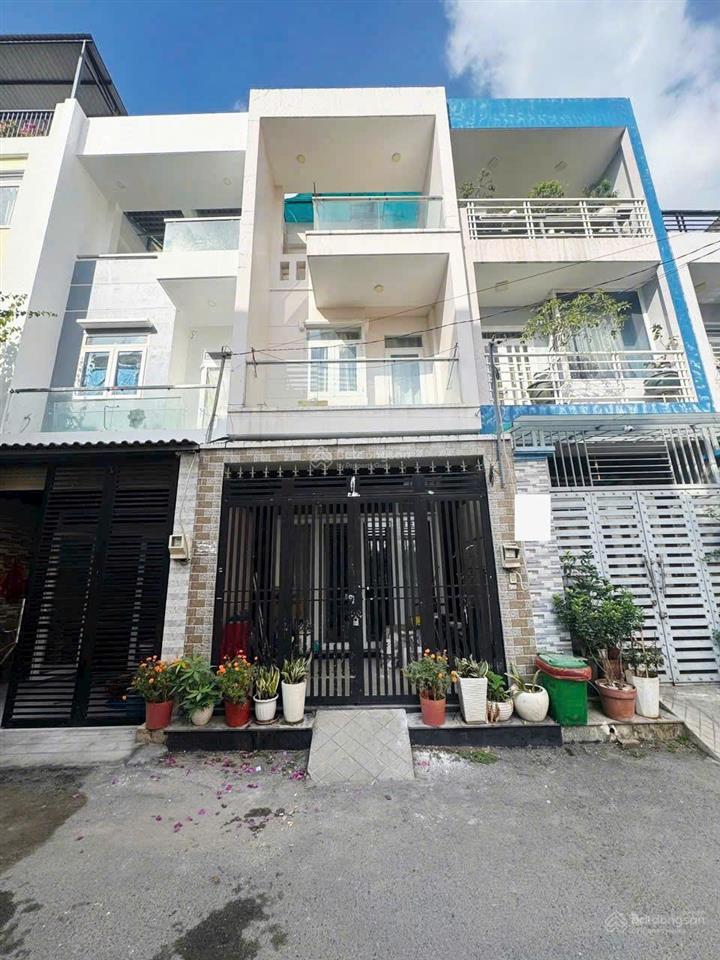 Bán nhà 3 tầng đường thông 7m giáp quận 2 hồ chí minh 56m2 5,1 tỷ sổ hồng 0764 994 ***