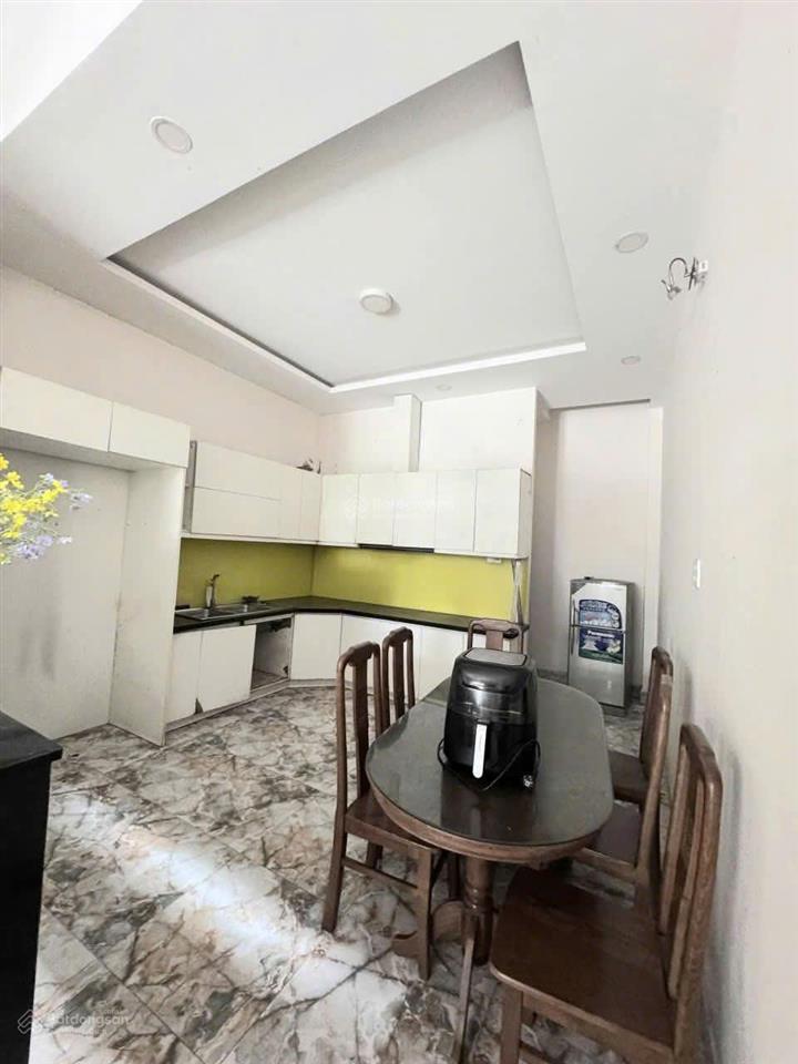 Bán nhà 3 tầng đường thông 7m giáp quận 2 hồ chí minh 56m2 5,1 tỷ sổ hồng 0764 994 ***