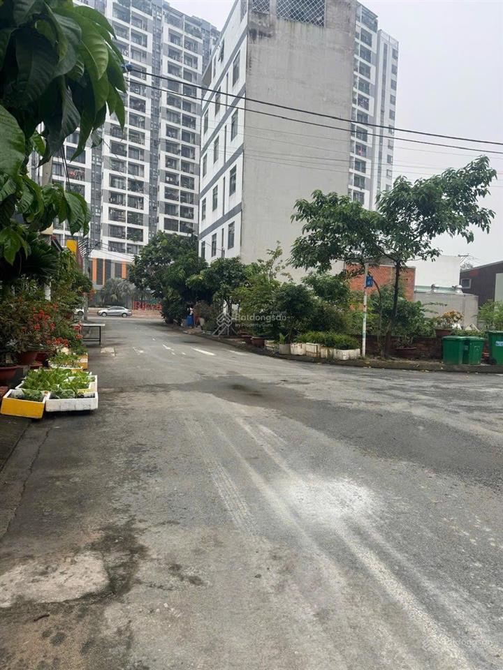 Bán đất 87m2 5,1x17m riocentro p phú hữu giáp quận 2 đ9m vỉa hè sổ hồng 5,9 tỷ 0764 994 ***