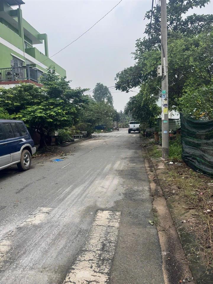 Bán đất 87m2 5,1x17m riocentro p phú hữu giáp quận 2 đ9m vỉa hè sổ hồng 5,9 tỷ 0764 994 ***