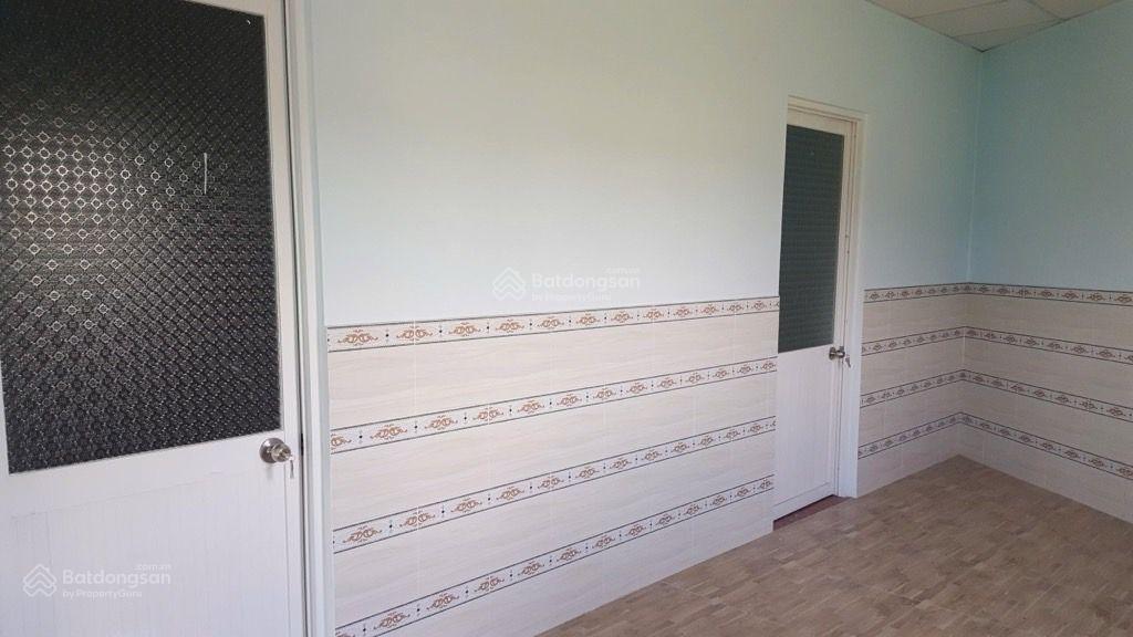 Bán nhà quận 9 tphcm 70m2 ngang 4m đường 8m vỉa hè 3,9 tỷ sổ hồng 0764 994 ***