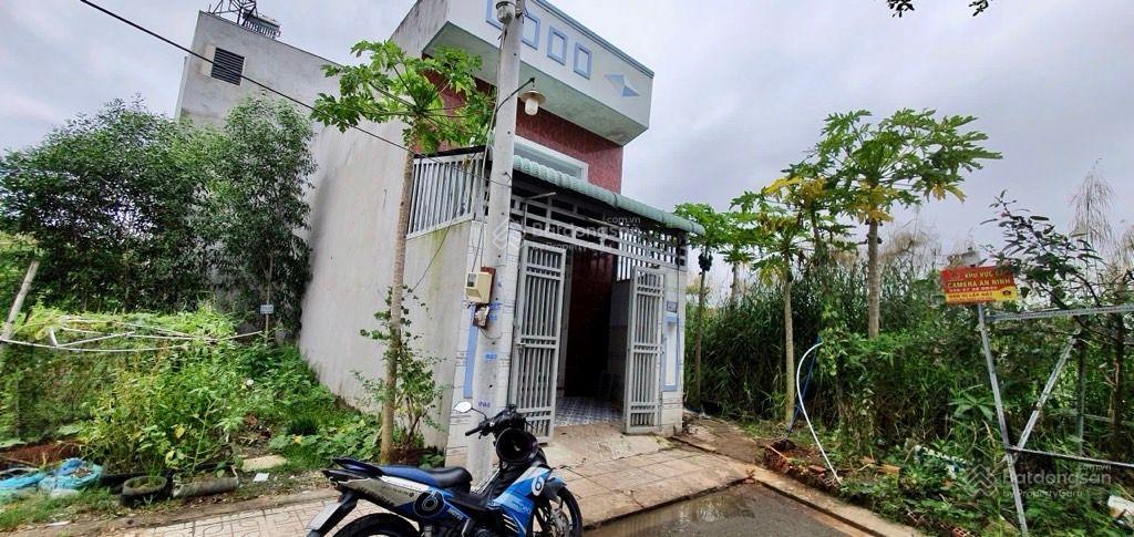 Bán nhà quận 9 tphcm 70m2 ngang 4m đường 8m vỉa hè 3,9 tỷ sổ hồng 0764 994 ***