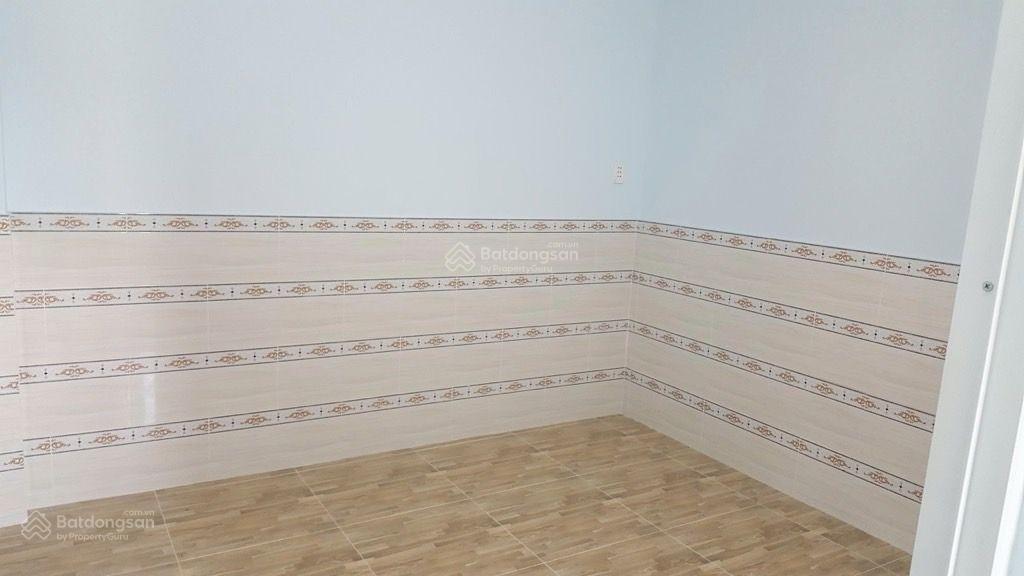Bán nhà quận 9 tphcm 70m2 ngang 4m đường 8m vỉa hè 3,9 tỷ sổ hồng 0764 994 ***