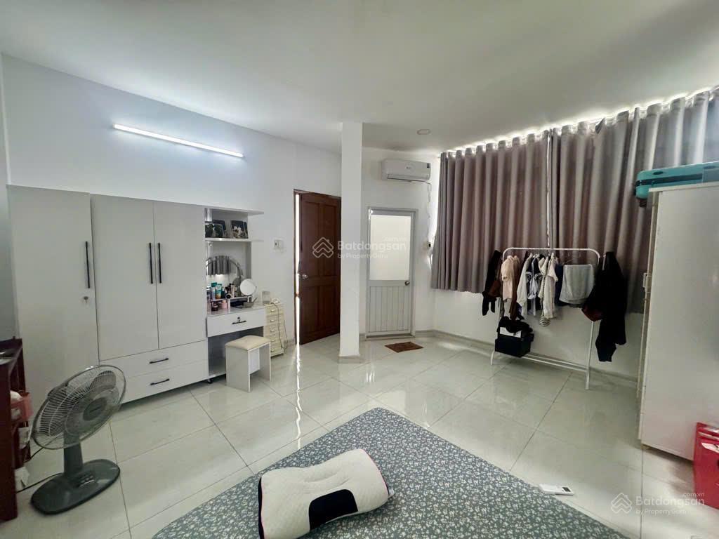 Bán nhà hxh 3 tầng 84m2 6x14m  5pn p phú hữu giáp quận 2 sổ hồng 6,4 tỷ 0764 994 ***