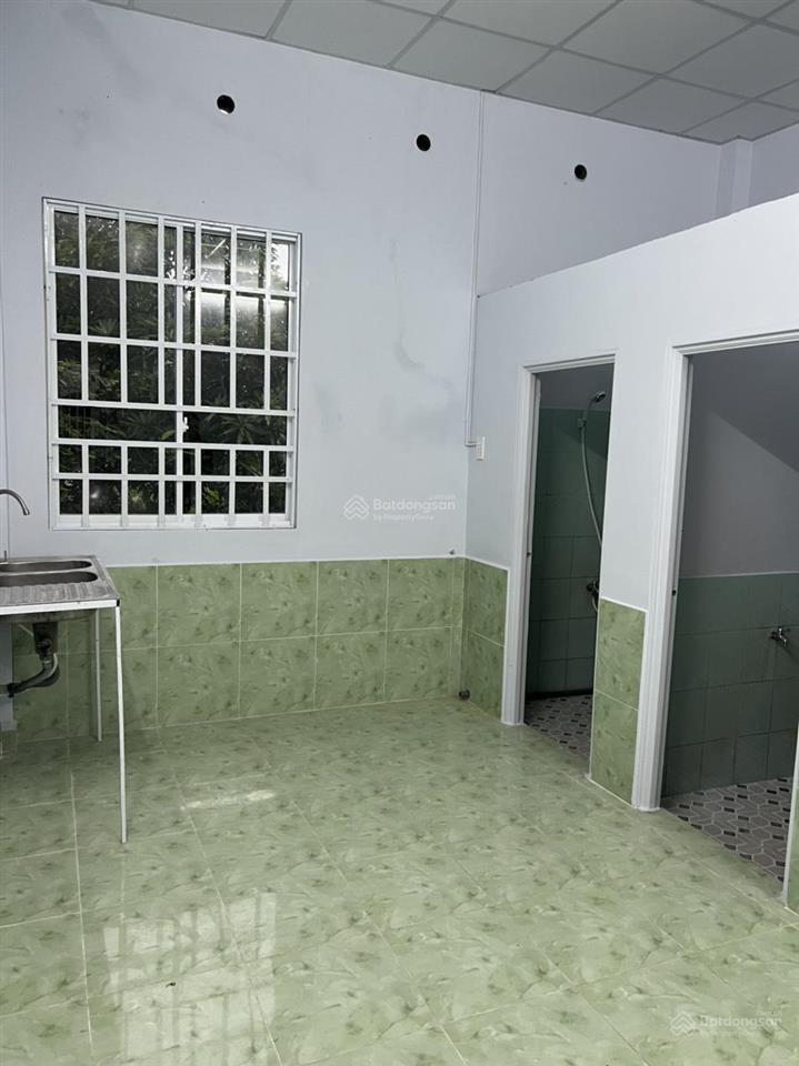 Bán nhà mặt tiền đường 836 p phú hữu giáp quận 2 hxt 120m2 7,5 tỷ 0764 994 ***