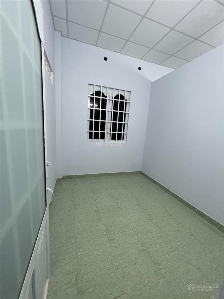 Bán nhà mặt tiền đường 836 p phú hữu giáp quận 2 hxt 120m2 7,5 tỷ 0764 994 ***