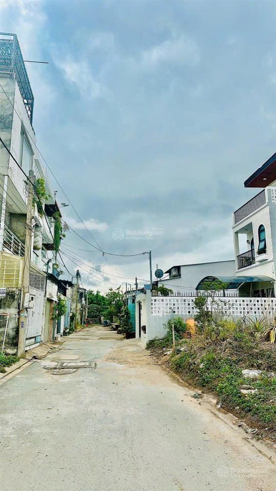 Bán đất gần biệt thự vill park đ bưng ông thoàn và lp p phú hữu quận 9 81m2 4,5 tỷ sổ hồng