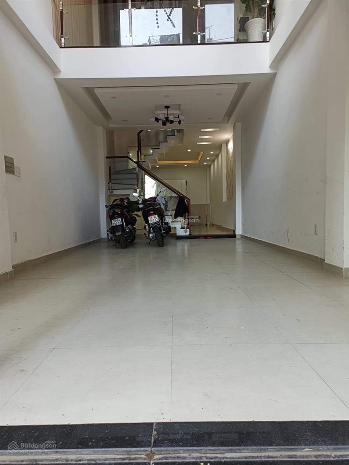 Bán nhà kinh doanh 60m² 5,6 tỷ hxh thông đối diện trường học sổ hồng