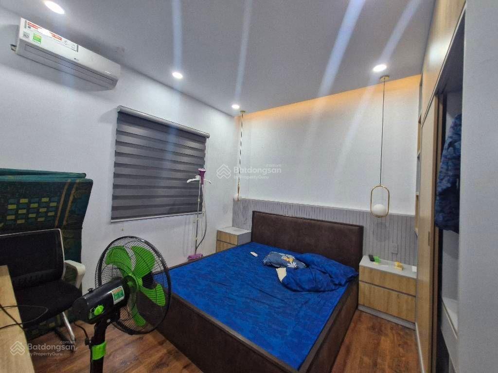 Bán nhà 3 tầng xe hơi đậu cửa 75m2 5x15m p phú hữu quận 9 lvcc 5,8 tỷ