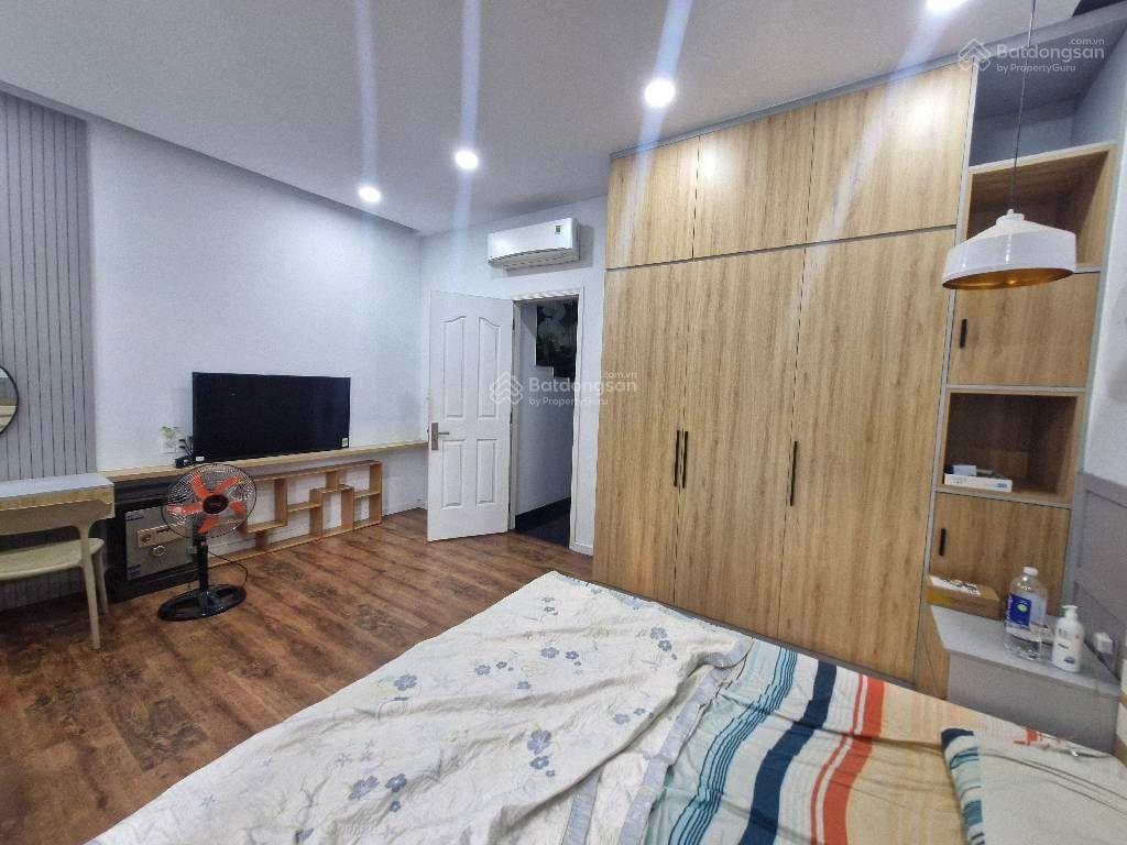 Bán nhà 3 tầng xe hơi đậu cửa 75m2 5x15m p phú hữu quận 9 lvcc 5,8 tỷ