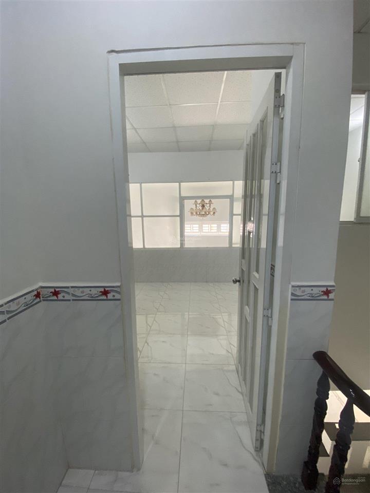 Bán nhà 1 trệt 1 lửng đường gò cát, phường phú hữu, quận 9. dtsd 50m2 4,5x11,1m sổ hồng, 2,5 tỷ
