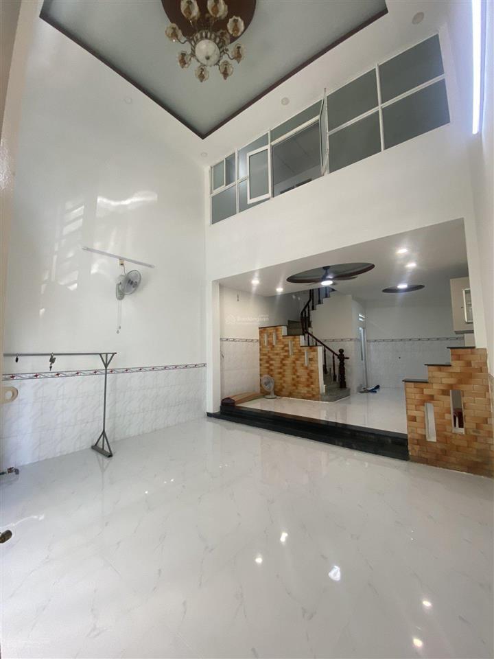 Bán nhà 1 trệt 1 lửng đường gò cát, phường phú hữu, quận 9. dtsd 50m2 4,5x11,1m sổ hồng, 2,5 tỷ