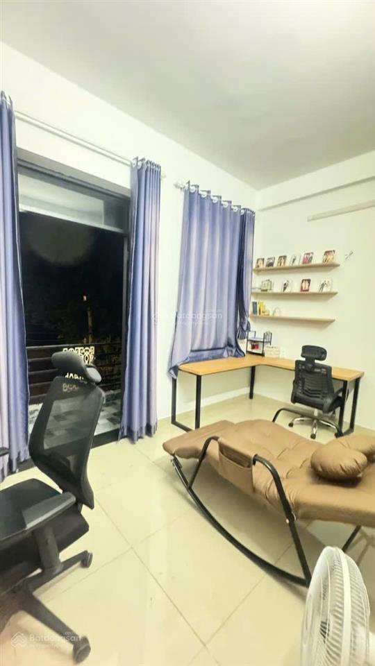 Bán nhà mặt tiền kinh doanh 3 tầng 50m2 5,7 tỷ sổ hồng 0764 994 ***