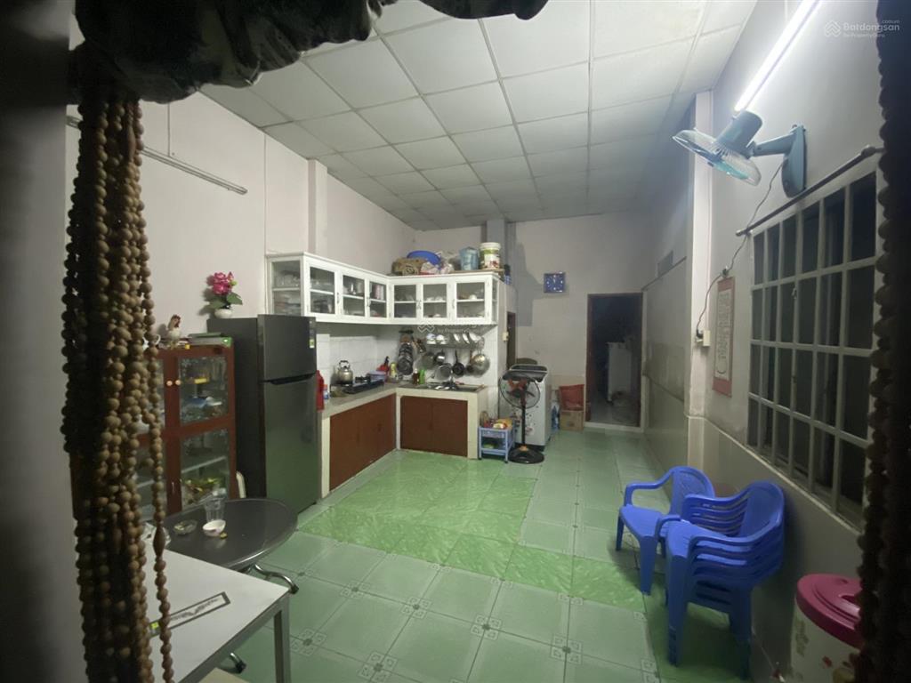 Bán nhà 121m2 đường 6m sổ hồng, gần ub phú hữu q9 giáp q2 bao sang tên hỗ trợ ngân hàng 0764 994 ***