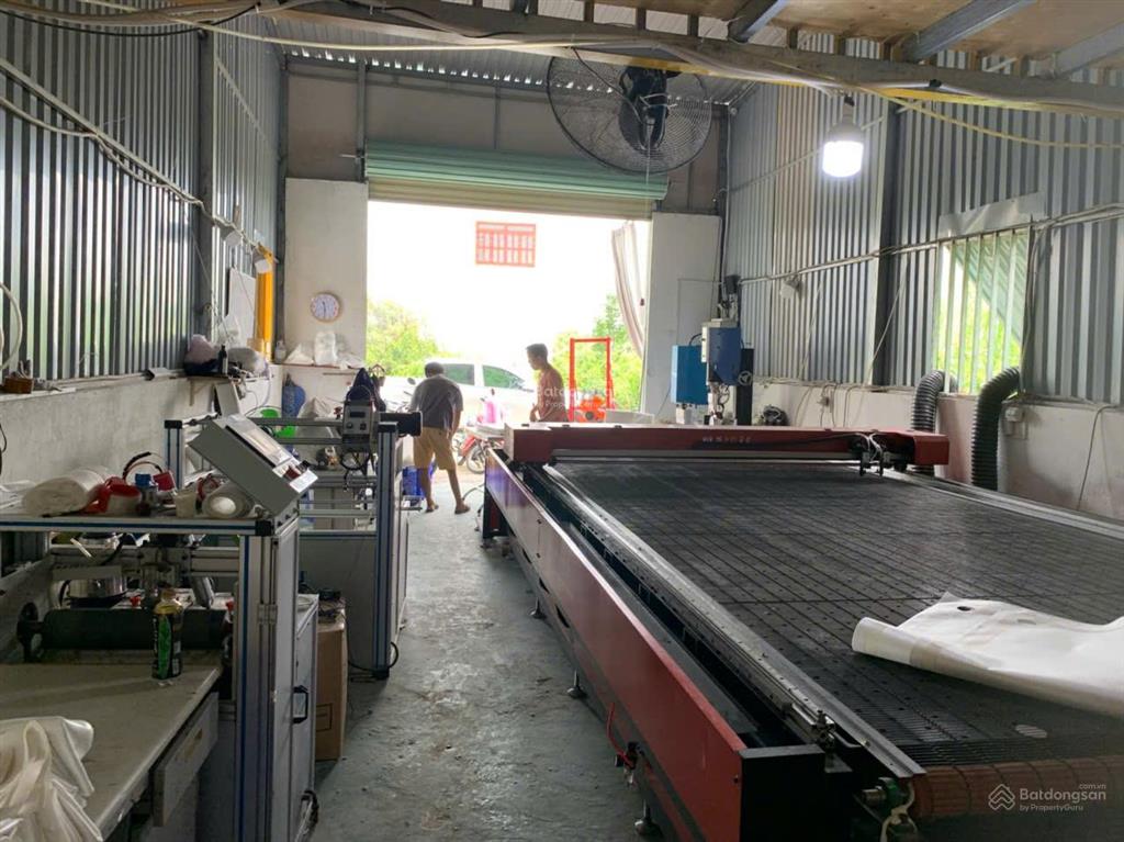 Cho thuê nhà 125m2 ngang 5m như hình gần vòng xoay phú hữu quận 9 5,5tr