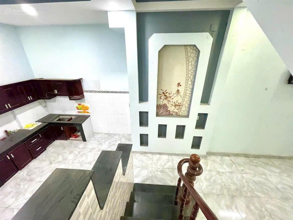 Nhà 3 tầng 96m2 4pn đ6m sổ hồng 6 tỷ nguyễn duy trinh p. phú hữu, quận 9