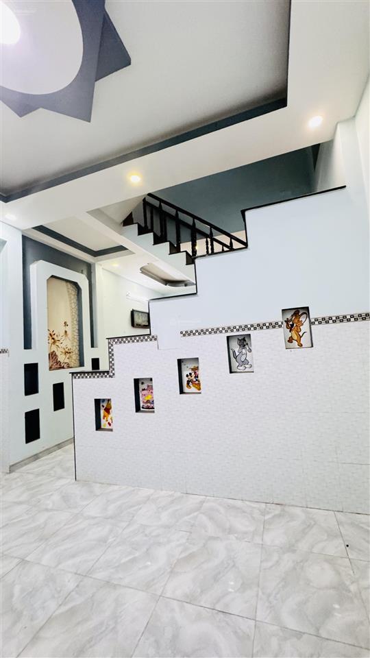Nhà 3 tầng sổ hồng 90m2 ngang 6m đường xe tải 6 tỷ gần cầu xây dựng p. bình trưng đông, tp thủ đức