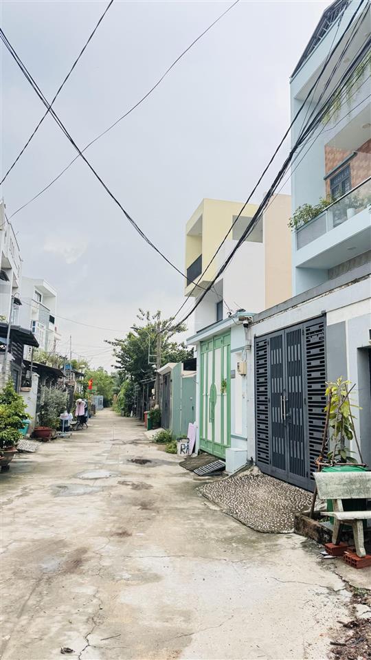 Nhà 3 tầng sổ hồng 90m2 ngang 6m đường xe tải 6 tỷ gần cầu xây dựng p. bình trưng đông, tp thủ đức
