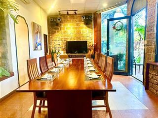 Sang nhượng cho thuê nhà hàng đang hoạt động quy mô lớn vào là kinh doanh ngay