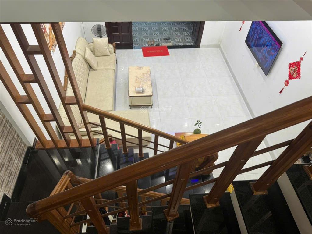 Chính chủ cắt giá bán nhanh nhà 3 tầng hòa quý nhà đẹp, vào ở ngay, giá tốt