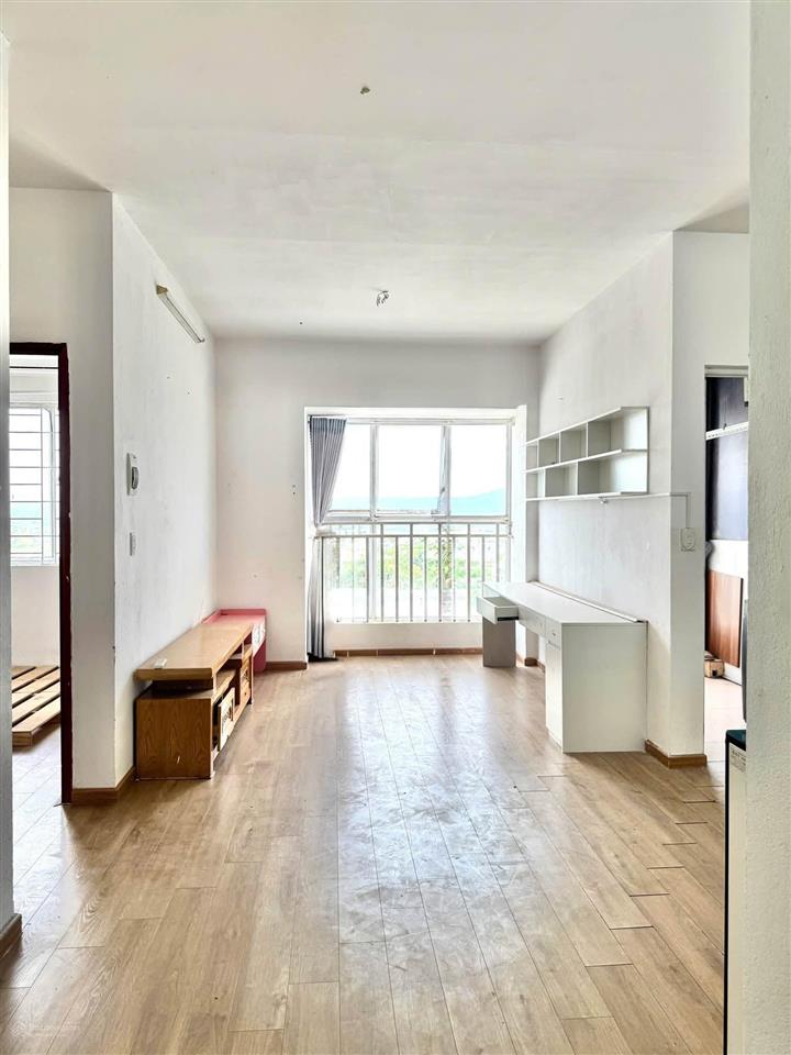 Chính chủ cần bán gấp căn chung cư phong bắc tòa ct02  chỉ 2 tỷ sổ sẵn!