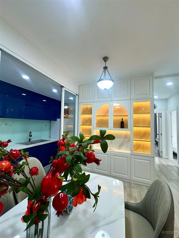 Bán căn hộ star hill phú mỹ hưng,95m, 3pn,2wc, full nội thất mới,kèm ô xe hơi giá chỉ 9.xty