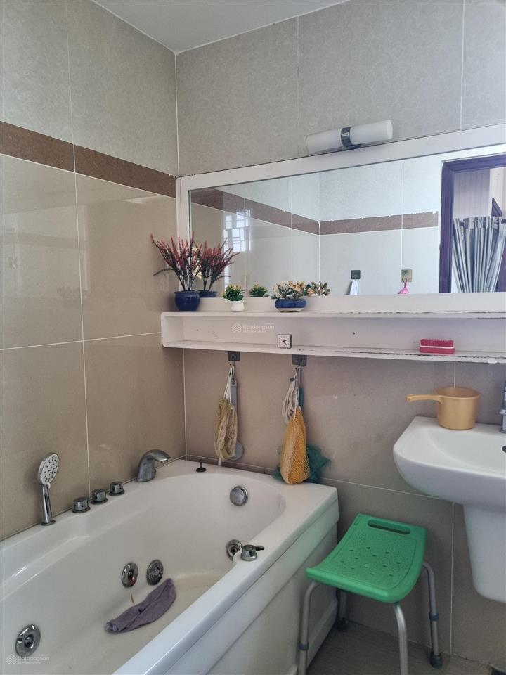 Căn hộ era căn góc view sông cực đẹp 161m2, 3pn, 4wc, 1 kho, giá 4tỷ6