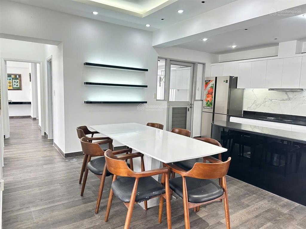 Cho thuê căn hộ sân vườn garden court 146m, 3pn, 2wc, giá 30triệu/tháng