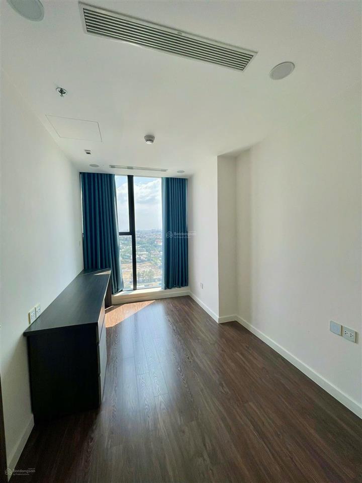 Bán căn hộ sunshine sky city căn góc  view sông, 132m, 4pn, 3wc, 1 kho, đang hđt 30 triệu/tháng