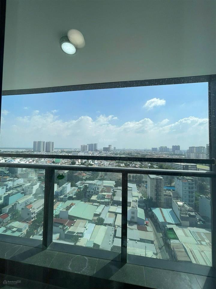 Bán căn hộ sunshine sky city căn góc  view sông, 132m, 4pn, 3wc, 1 kho, đang hđt 30 triệu/tháng